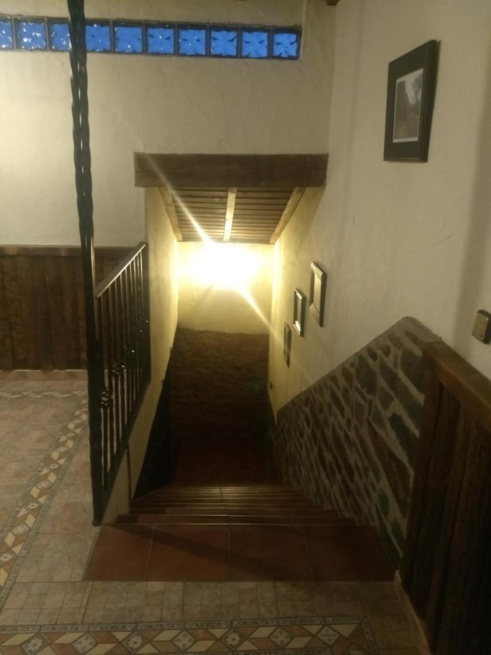 Hotel Villa De Berzocana Exteriör bild