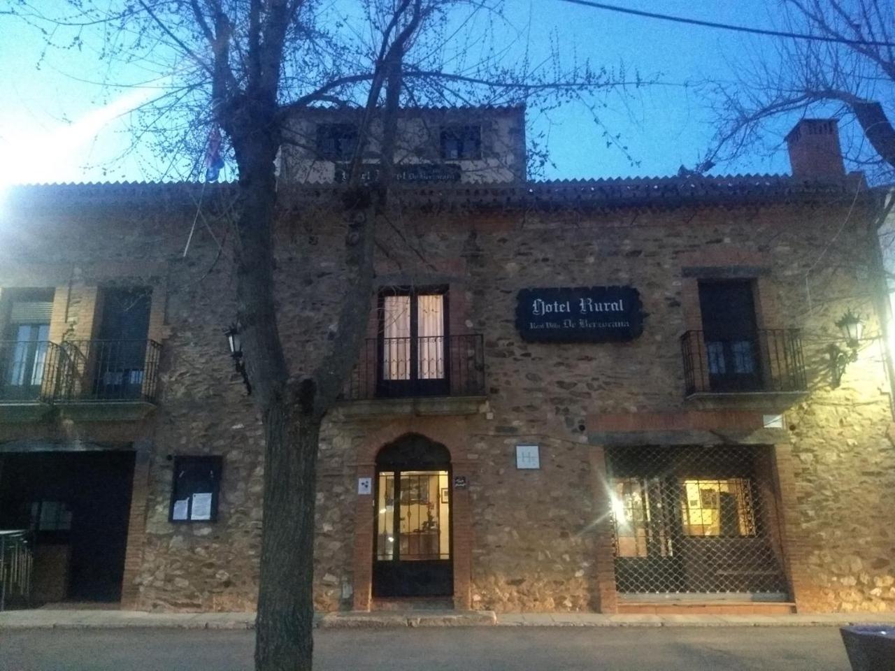 Hotel Villa De Berzocana Exteriör bild